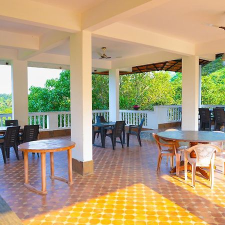 Bana The Wild Waters Hotel Muduvadi Exterior photo